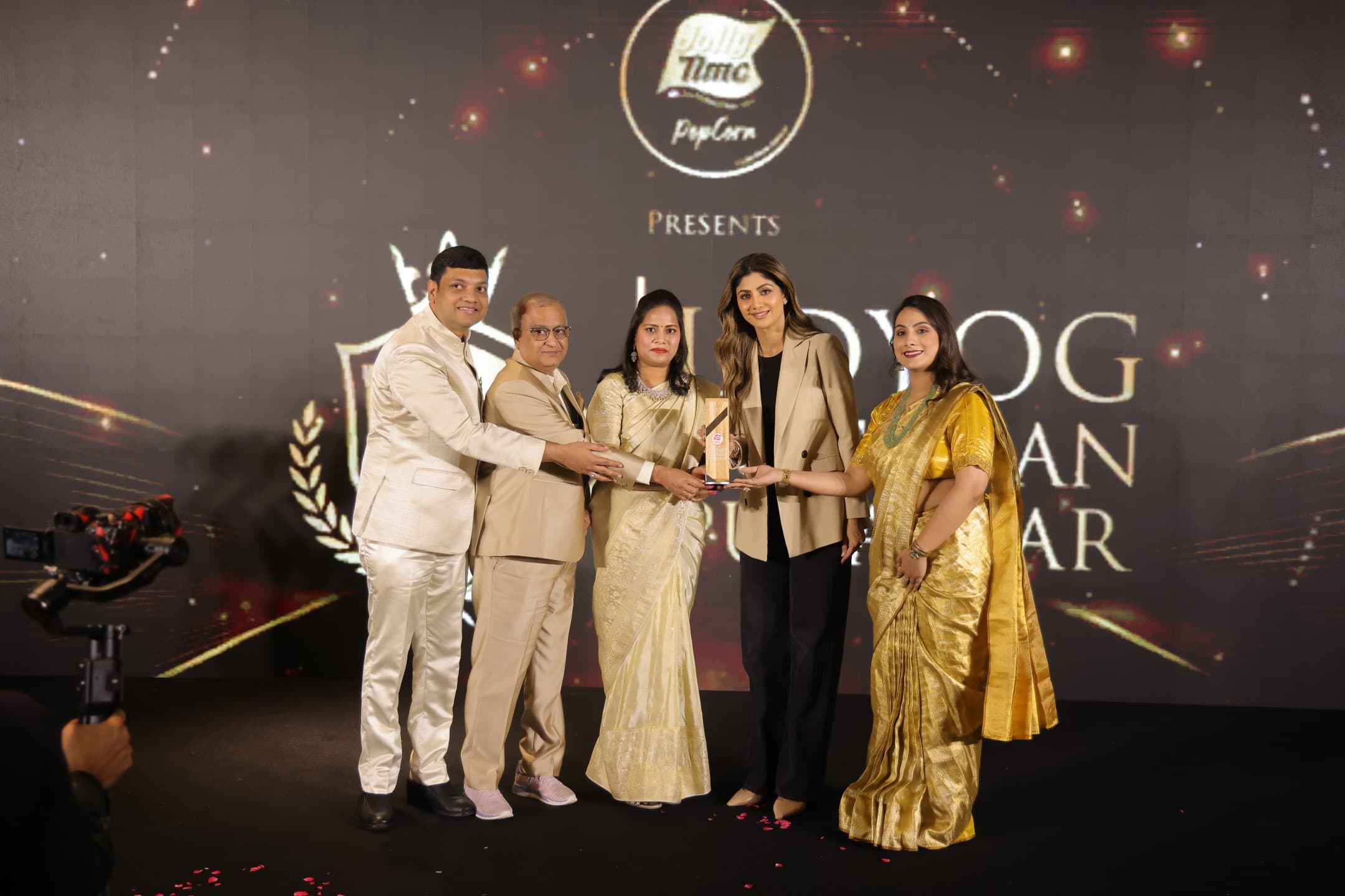 Udyog Yogdan Puraskar award presentation photo 1