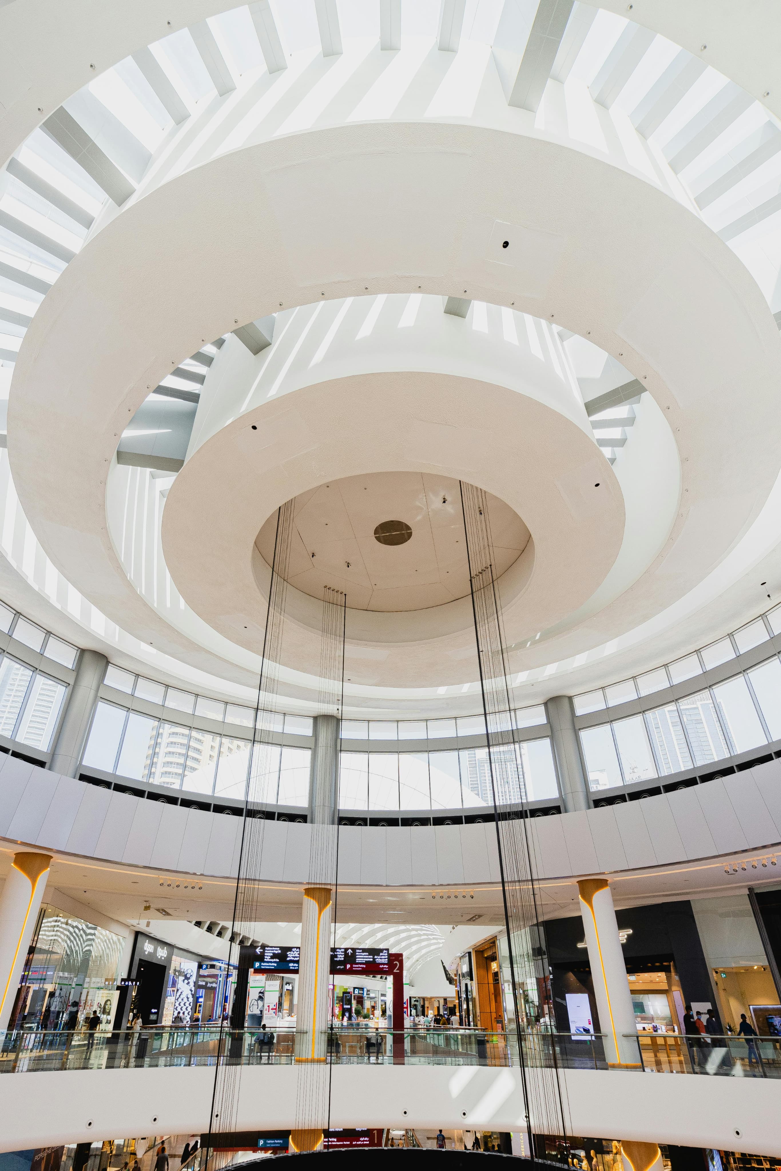 Shopping mall corridors and public seating zones